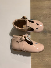 Afbeelding in Gallery-weergave laden, CONFETTI T-band roze lak
