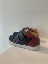 Afbeelding in Gallery-weergave laden, POM D&#39;API sneaker velcro blauw perfo
