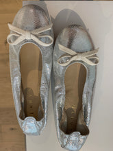 Afbeelding in Gallery-weergave laden, CLARYS ballerina zilver glitter
