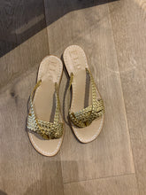 Afbeelding in Gallery-weergave laden, FLO slipper goud vlechtjes

