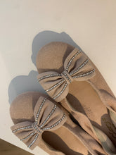 Afbeelding in Gallery-weergave laden, CLARYS ballerina nude glitterstrik

