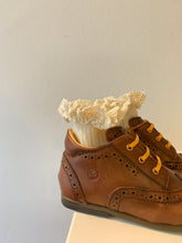 Afbeelding in Gallery-weergave laden, RONDINELLA klassieke veterschoen cognac
