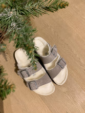 Afbeelding in Gallery-weergave laden, BIRKENSTOCK arizona wol grijs
