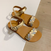 Afbeelding in Gallery-weergave laden, POM D&#39;API sandaal varen metallic
