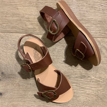Afbeelding in Gallery-weergave laden, ANCIENT GREEK SANDALS irini sandaal bruin
