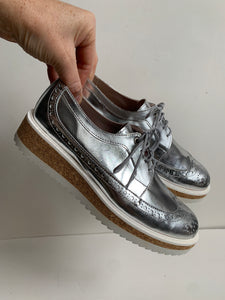 ELI plateau derbyschoen zilver