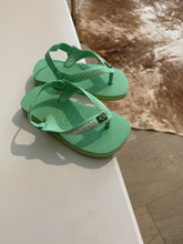 Afbeelding in Gallery-weergave laden, HAVAIANAS baby brasil munt
