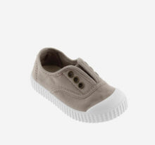 Afbeelding in Gallery-weergave laden, VICTORIA slip-on beige
