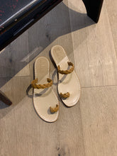 Afbeelding in Gallery-weergave laden, FLO teenslipper cognac vlecht
