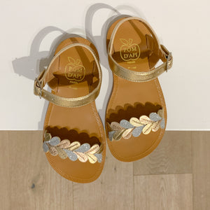 POM D'API sandaal varen metallic