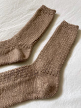 Afbeelding in Gallery-weergave laden, LE BON SHOPPE cottage sock toffee
