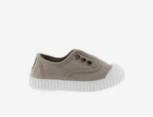 Afbeelding in Gallery-weergave laden, VICTORIA slip-on beige
