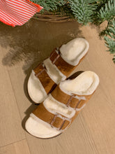 Afbeelding in Gallery-weergave laden, BIRKENSTOCK arizona wol camel
