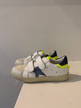 Afbeelding in Gallery-weergave laden, RONDINELLA sneaker velcro ster wit blauw
