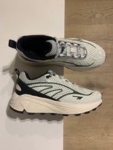 Afbeelding in Gallery-weergave laden, HI-TEC fizo runner dark ivy
