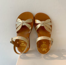 Afbeelding in Gallery-weergave laden, POM D&#39;API blaadjessandaal goud
