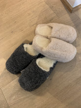 Afbeelding in Gallery-weergave laden, ALWERO insteker pantoffel BEIGE
