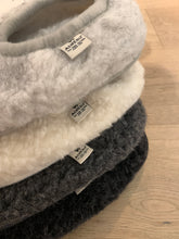 Afbeelding in Gallery-weergave laden, ALWERO pantoffel NATUREL (ecru)
