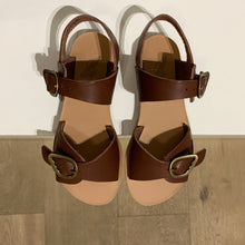 Afbeelding in Gallery-weergave laden, ANCIENT GREEK SANDALS irini sandaal bruin

