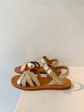 Afbeelding in Gallery-weergave laden, POM D&#39;API blaadjessandaal goud
