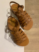 Afbeelding in Gallery-weergave laden, POM D&#39;API plagette sandaal cognac
