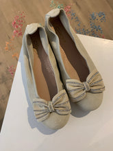 Afbeelding in Gallery-weergave laden, CLARYS ballerina beige glitterstrik
