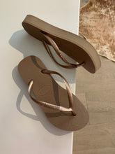 Afbeelding in Gallery-weergave laden, HAVAIANAS flatform slim brons
