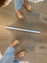 Afbeelding in Gallery-weergave laden, FLO slipper goud vlechtjes
