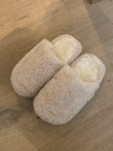 Afbeelding in Gallery-weergave laden, ALWERO insteker pantoffel BEIGE
