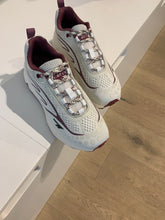 Afbeelding in Gallery-weergave laden, HI-TEC fizo runner wit paars
